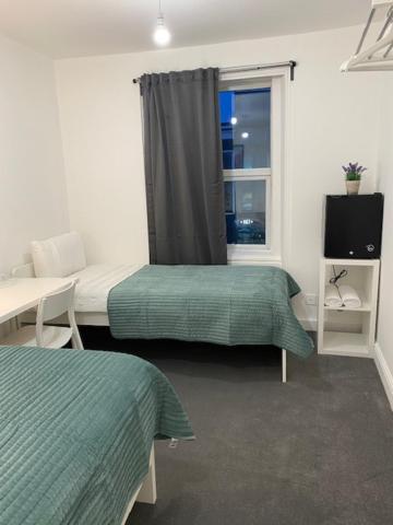 Lord Merit Guest Rooms In King'S Cross St Pancras London Exterior photo